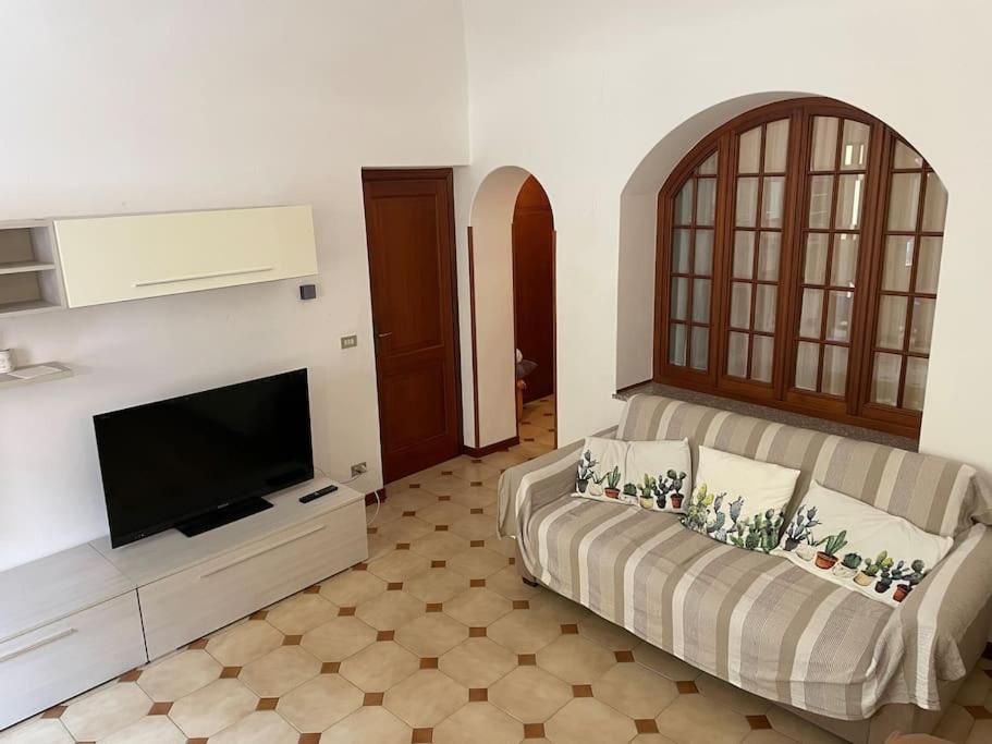 Appartamento In Centro Storico Finale Ligure Εξωτερικό φωτογραφία