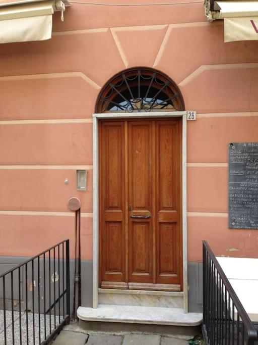 Appartamento In Centro Storico Finale Ligure Εξωτερικό φωτογραφία